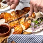 Poulet grillé au barbecue portugais dans un restaurant