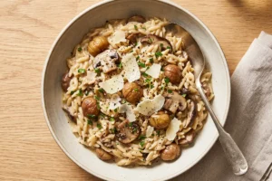 Orzotto aux châtaignes, champignons et parmesan